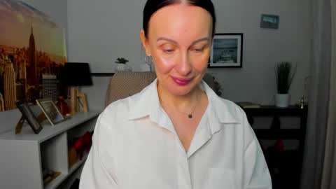 Jasmine online show from December 19, 7:26 am