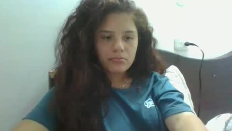 velvet_moon_v online show from April 15, 4:49 am