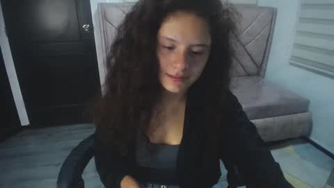 velvet_moon_v online show from October 8, 1:17 pm