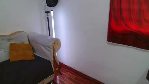 Velvet Sexy online show from May 11, 4:04 pm