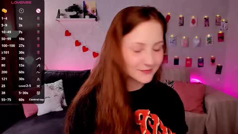 Mia online show from February 8, 8:51 am