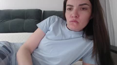 velvetmoon123 online show from May 1, 6:35 pm