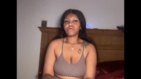 Velvette online show from October 26, 12:00 am