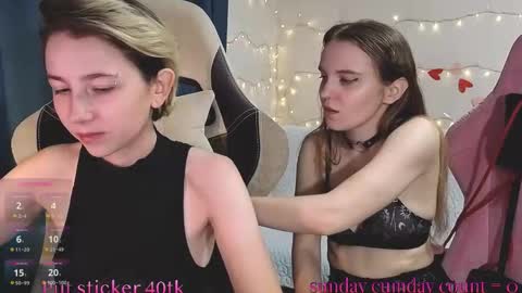 Snapshot of velvetvalkyries chatting on September 14, 6:53 pm CLEOshort hair TIna long hair online show from September 14, 6:53 pm
