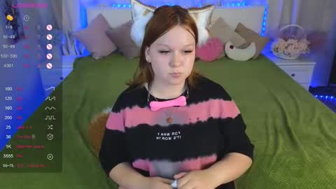 Snapshot of velvetvixonx chatting on September 8, 6:29 pm velvetvixonx online show from September 8, 6:29 pm