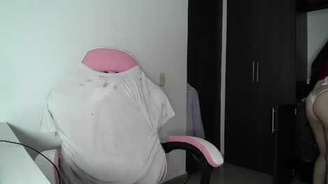 Venelope 3 online show from May 12, 2:42 am