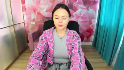 venillarose online show from September 16, 6:05 am