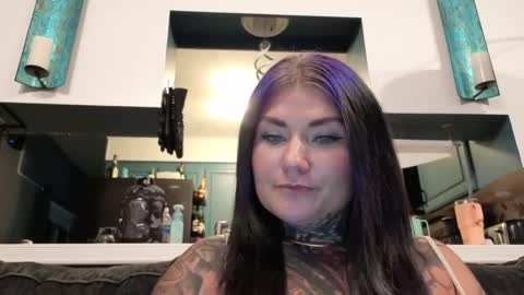 Snapshot of ventressinkbaby chatting on October 24, 12:55 am VentressInk online show from October 24, 12:55 am