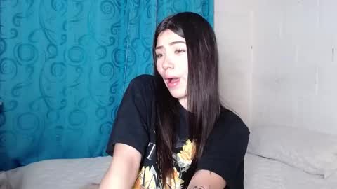 Snapshot of venus_art11 chatting on December 28, 4:08 am venus_art11 online show from December 28, 4:08 am
