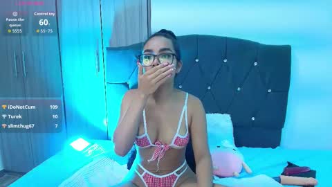 Snapshot of venus_hexxx chatting on September 20, 1:52 am venus_hexxx online show from September 20, 1:52 am