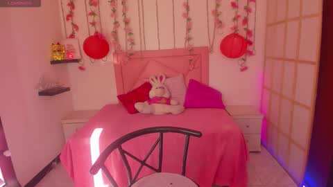 Mary online show from November 26, 8:27 pm