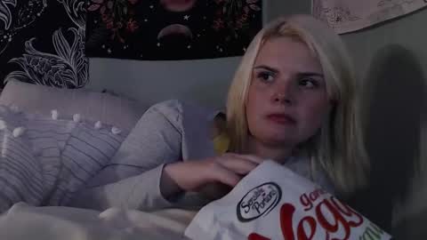 Miss Venus online show from October 15, 5:22 am