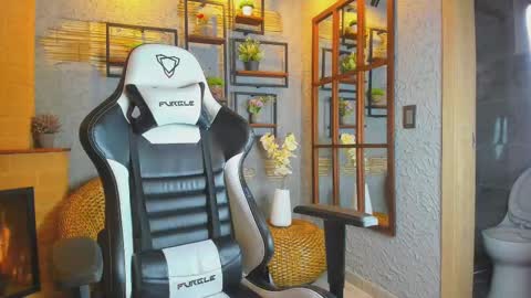 Venus Blazer  online show from October 20, 11:04 am