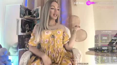 Snapshot of venuslusty chatting on February 27, 7:19 am Venus online show from February 27, 7:19 am