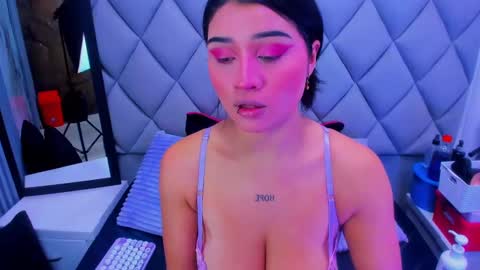 Venusowen  online show from November 24, 1:54 pm