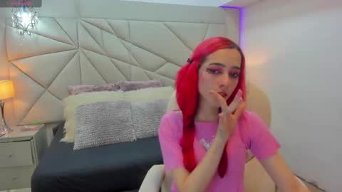 venusxneo online show from October 4, 8:06 pm