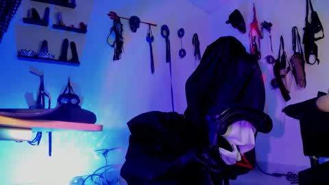 mistress VERESSKA ARDILA online show from November 8, 8:12 pm