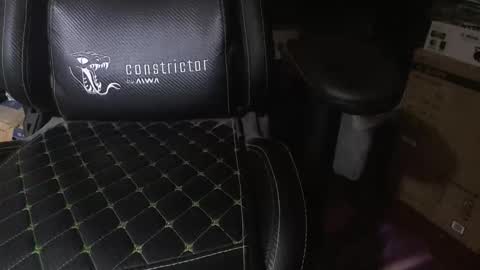 verga666lechera online show from April 17, 2:36 am