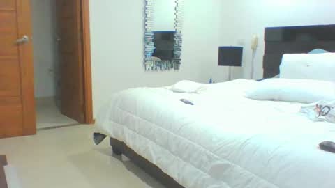 Snapshot of vergagolosa22 chatting on September 17, 9:46 am vergagolosa22 online show from September 17, 9:46 am