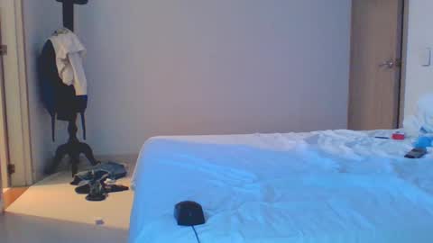 Snapshot of vergagolosa22 chatting on February 26, 2:52 am vergagolosa22 online show from February 26, 2:52 am