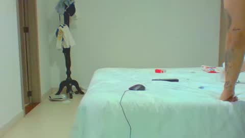 Snapshot of vergagolosa22 chatting on March 3, 2:15 am vergagolosa22 online show from March 3, 2:15 am