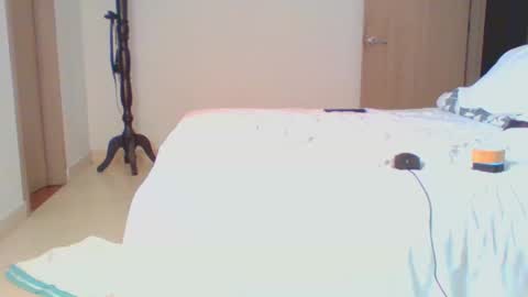 Snapshot of vergagolosa22 chatting on March 1, 2:04 am vergagolosa22 online show from March 1, 2:04 am