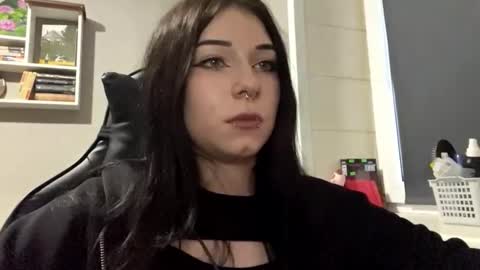 Lily online show from February 8, 2:31 pm