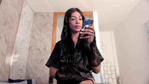 Snapshot of vero_lodge chatting on March 11, 12:39 pm veronica online show from March 11, 12:39 pm