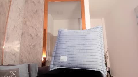 Snapshot of vero_lodge chatting on February 22, 5:24 pm veronica online show from February 22, 5:24 pm