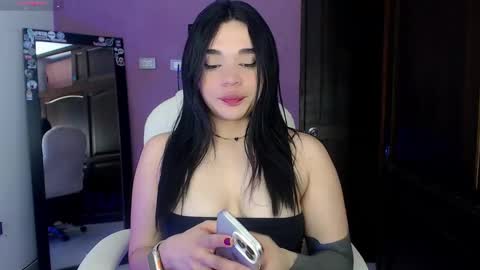Snapshot of veronica_118 chatting on March 9, 5:33 am veronica_118 online show from March 9, 5:33 am