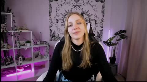 VERONICA online show from March 2, 9:01 pm