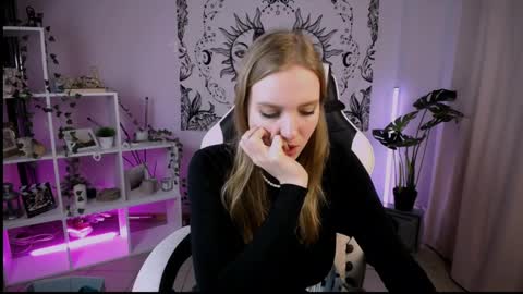 VERONICA online show from March 3, 12:04 am