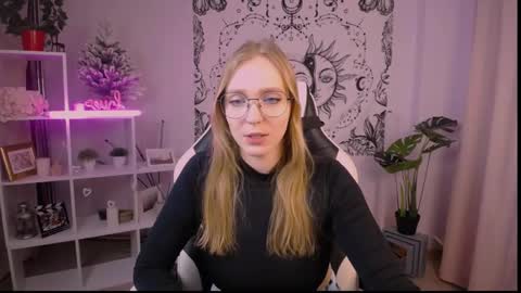 VERONICA online show from February 15, 10:00 am