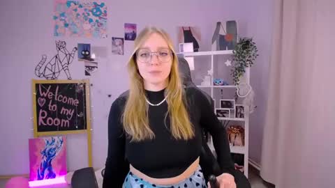 VERONICA online show from February 19, 3:27 pm