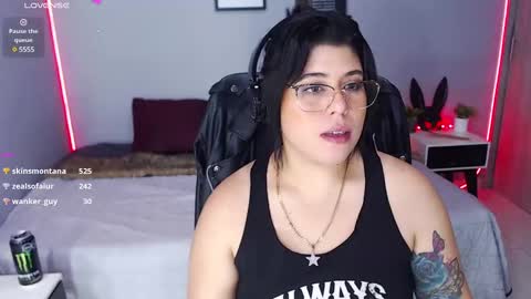 Snapshot of veronika_metalstar chatting on February 14, 5:14 pm Miss Veronika online show from February 14, 5:14 pm