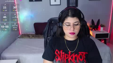 Snapshot of veronika_metalstar chatting on February 24, 4:26 pm Miss Veronika online show from February 24, 4:26 pm