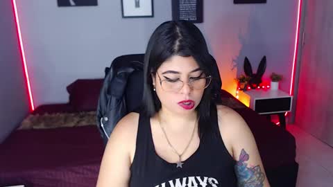 Snapshot of veronika_metalstar chatting on January 29, 7:00 pm Miss Veronika online show from January 29, 7:00 pm