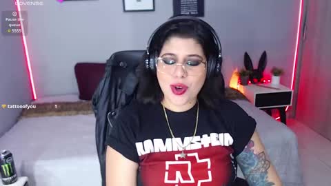 Snapshot of veronika_metalstar chatting on February 20, 2:24 pm Miss Veronika online show from February 20, 2:24 pm