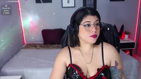 Snapshot of veronika_metalstar chatting on February 24, 1:21 pm Miss Veronika online show from February 24, 1:21 pm