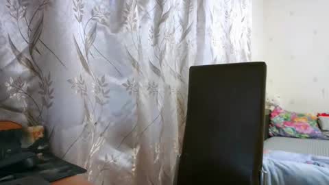 Snapshot of veronika_xi chatting on September 23, 7:24 am veronika_xi online show from September 23, 7:24 am
