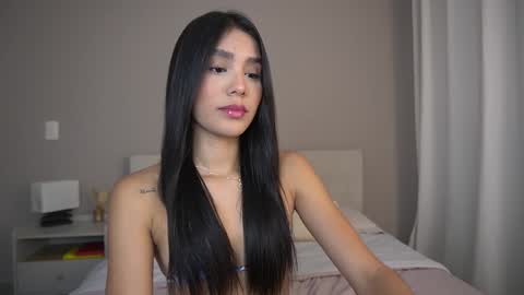  V A L  help me reach 100likes online show from October 17, 10:47 pm