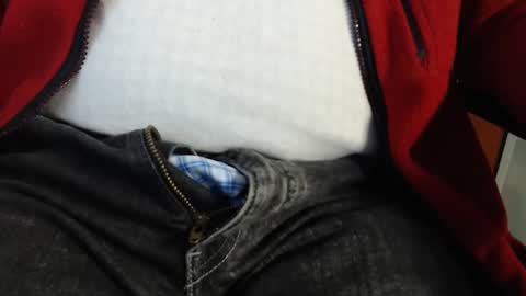 Erik online show from February 26, 3:32 pm
