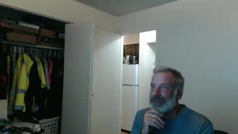 hairy man online show from October 18, 12:15 am