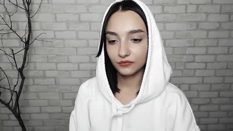 Ana online show from February 6, 11:42 am