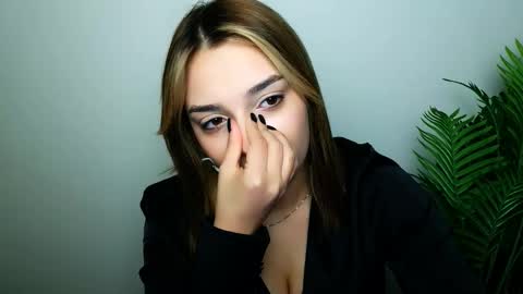 Ana online show from February 27, 7:28 pm