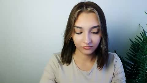 Ana online show from October 8, 1:17 pm