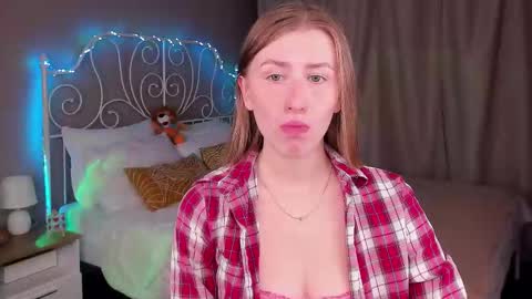 Snapshot of vespera_celeste chatting on September 12, 5:31 am Celeste online show from September 12, 5:31 am