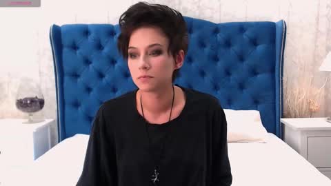 Snapshot of via_mayer chatting on September 19, 11:41 pm Via online show from September 19, 11:41 pm