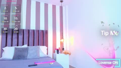 Ariana  online show from October 18, 8:35 pm