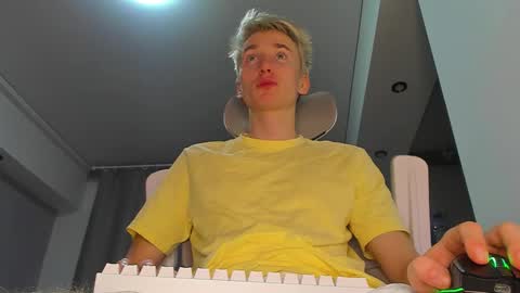 vibemygirl online show from October 15, 12:17 pm